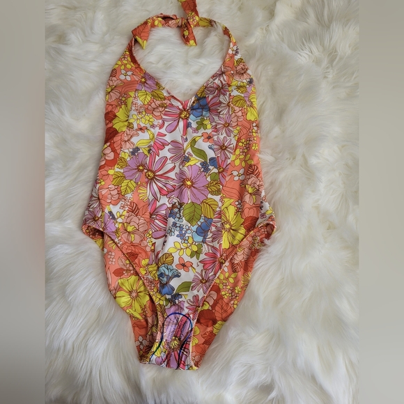 Sanctuary Reversible Printed Halter Swimsuit NWT - Size Large - Picture 7 of 10